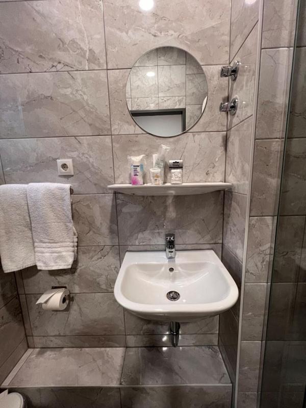 Hotel Dietrichsdorfer Hof Киль Экстерьер фото