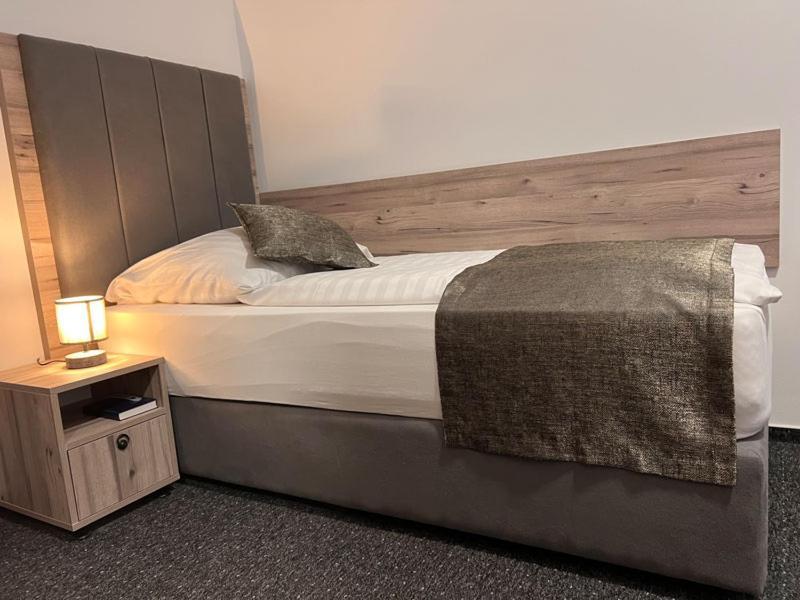 Hotel Dietrichsdorfer Hof Киль Экстерьер фото